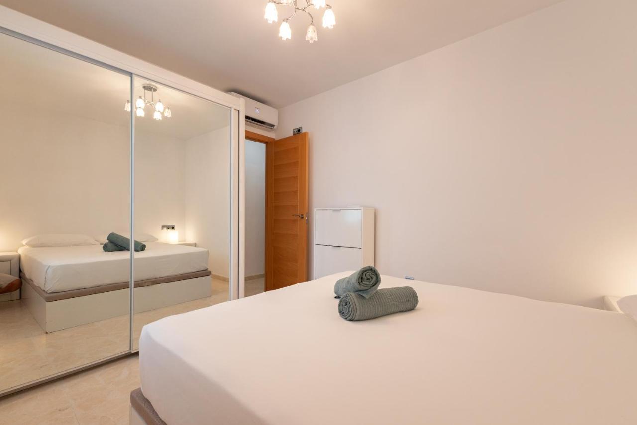 Charming 3 Bedroom Apartment At Triana Center By Oui Sevilla Eksteriør billede