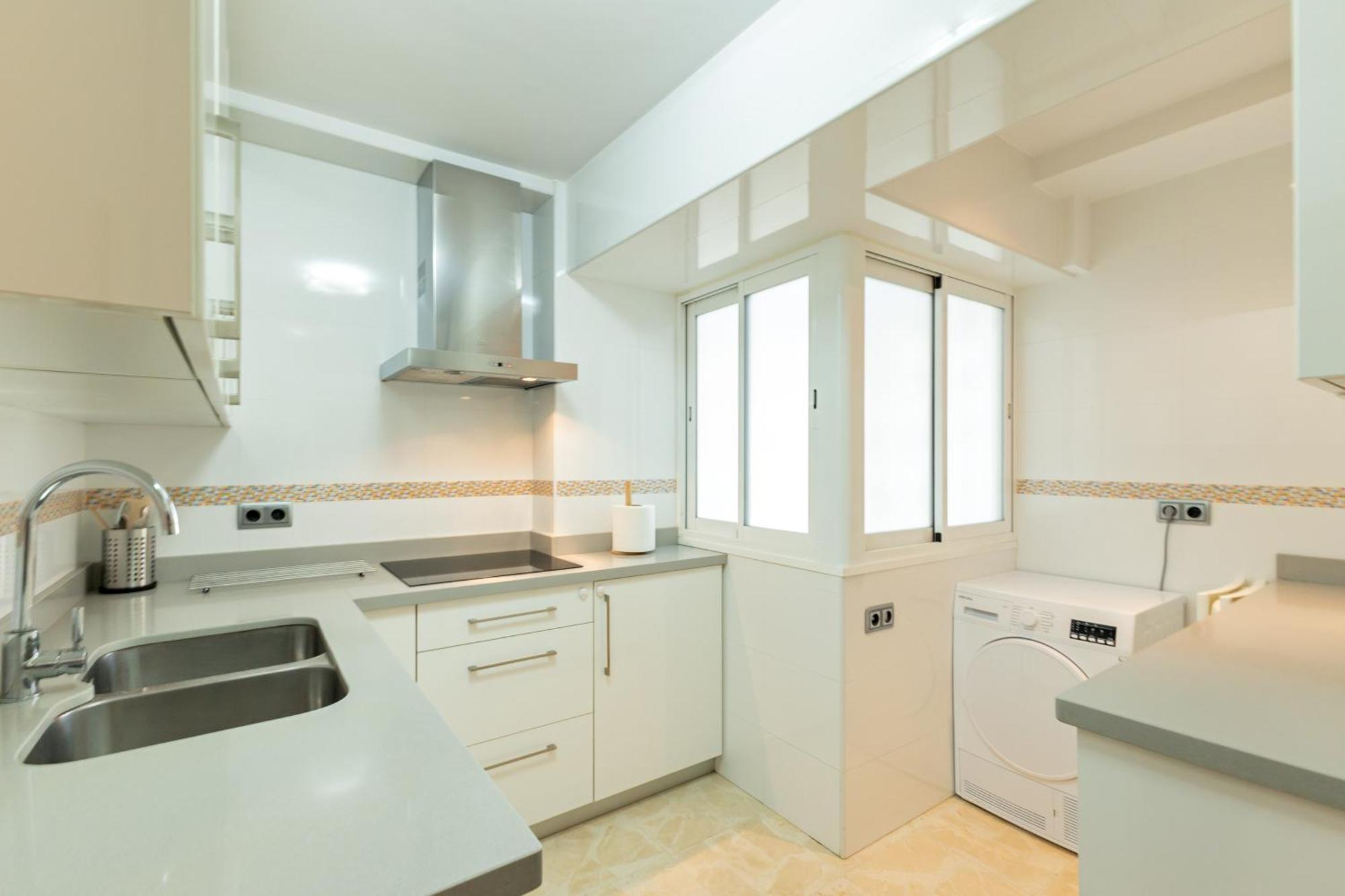 Charming 3 Bedroom Apartment At Triana Center By Oui Sevilla Eksteriør billede