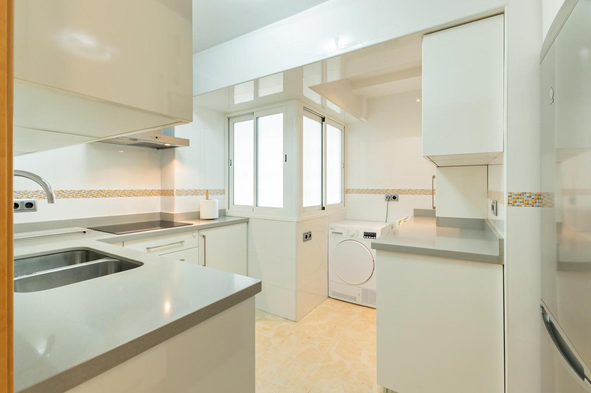 Charming 3 Bedroom Apartment At Triana Center By Oui Sevilla Eksteriør billede